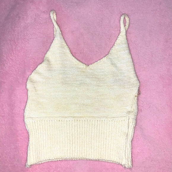 Crochet style knit tank top ✨ - Picture 3 of 5